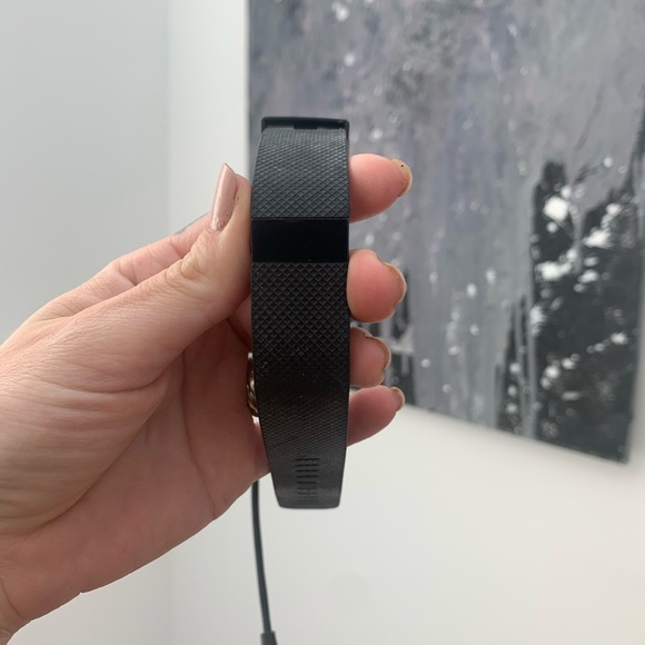 Fitbit charge with charging cord - Picture 1 of 4